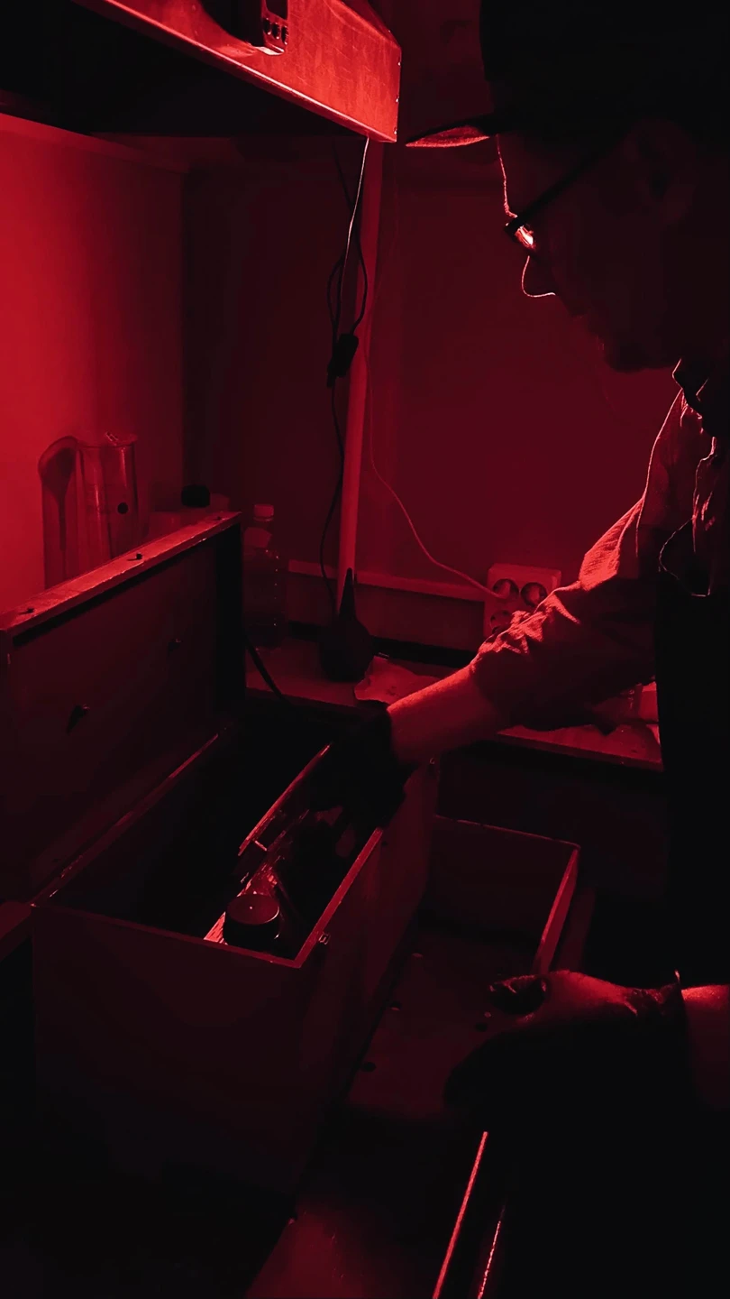 Порой мы принимаем как должное возможность делать фото в любой момент, когда нам хочется, а ведь