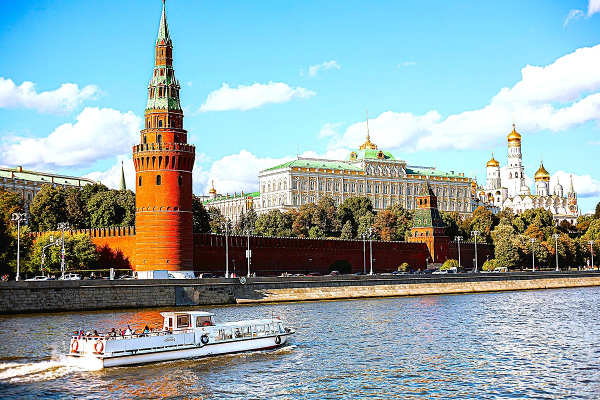 Круговая экспресс-прогулка на теплоходе (от причала «Третьяковский») (8/8)