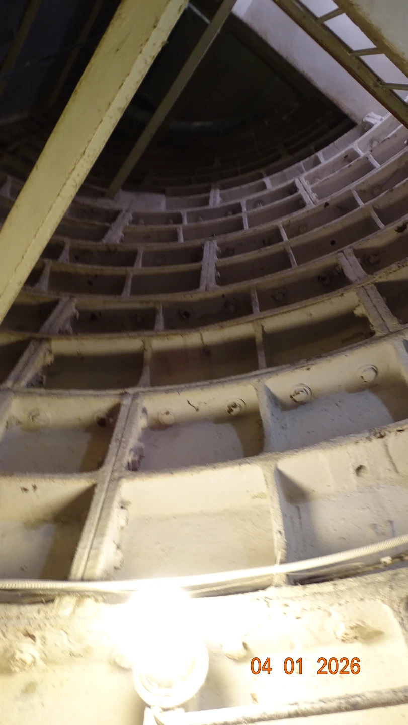 Экскурсия, то что называется «мастси». Не только посещение «Бункера Сталина», но и подробная экскурсия по местам