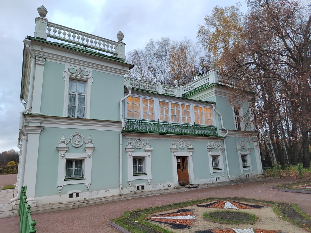 «Земли лоскутик драгоценный» - Кусково (Елена)