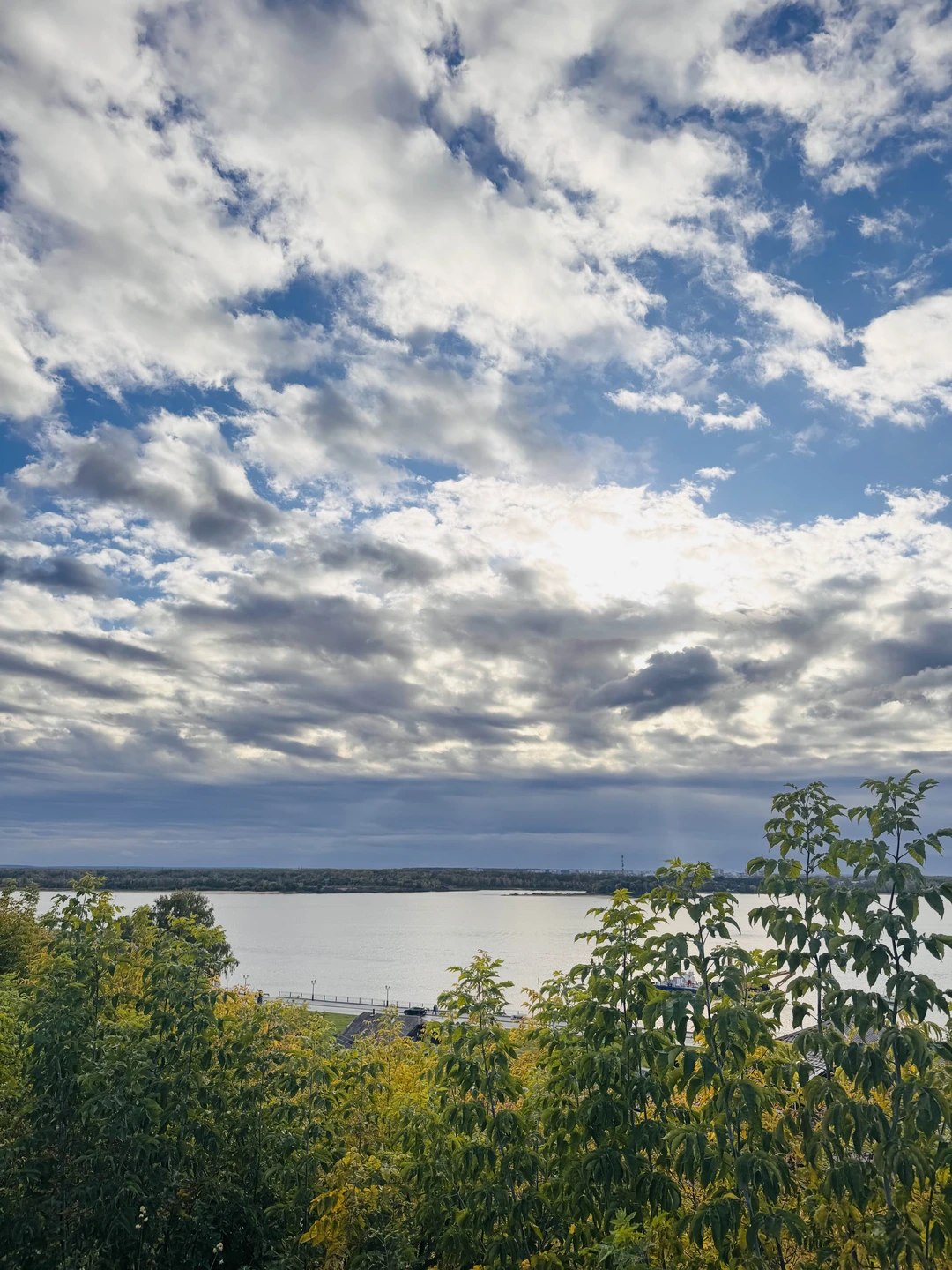 Экскурсия понравилась, организация поездки на высоком уровне, комфортная. Гид рассказывает интересно. Ритм также комфортный, успеваешь сделать