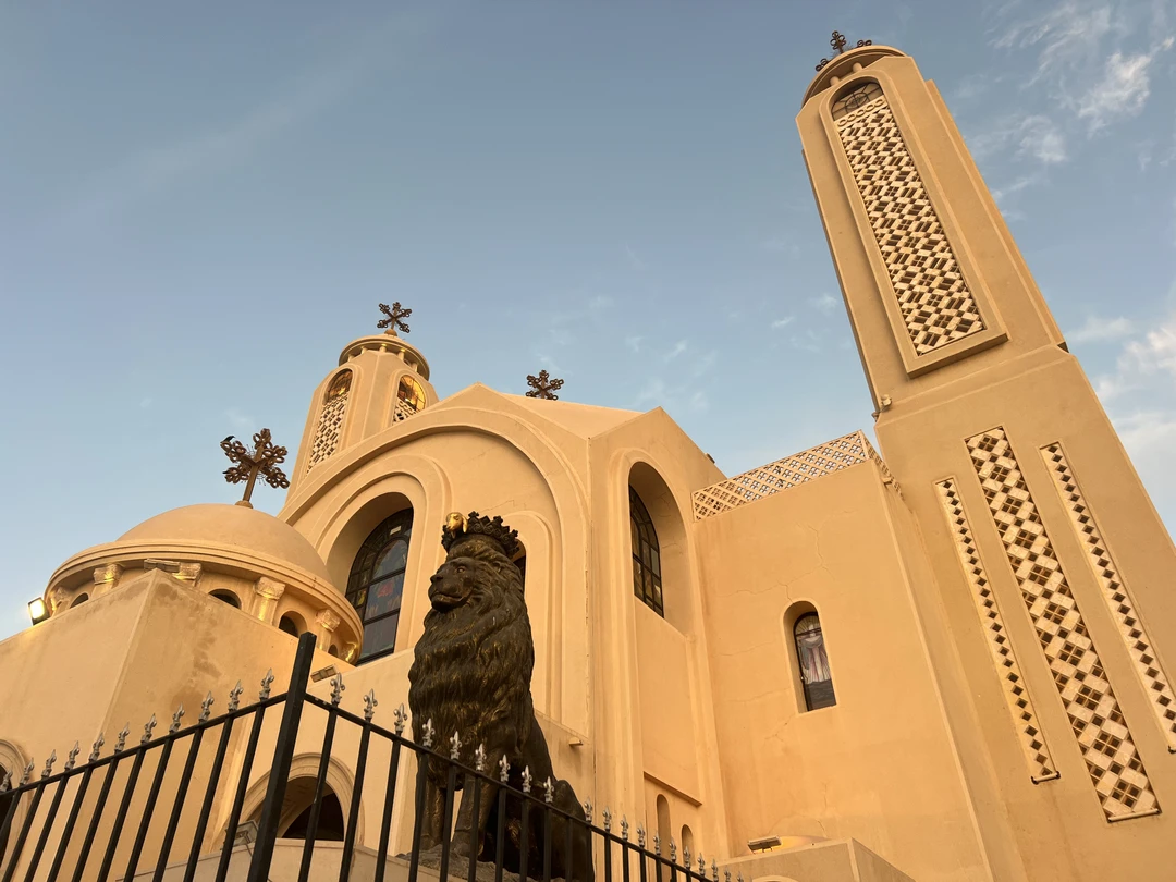 Только что вернулась с экскурсии. Все замечательно! Легко, непринужденно. Замечательный гид Наталья, все показала и рассказала