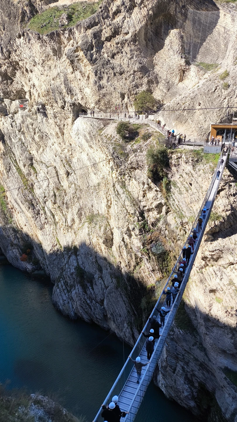 Экскурсия понравилась, Динара хороший, профессиональный гид, веселая и с юмором👍👍👍 Водитель Насир водит машину хорошо и безопасно👍👍👍