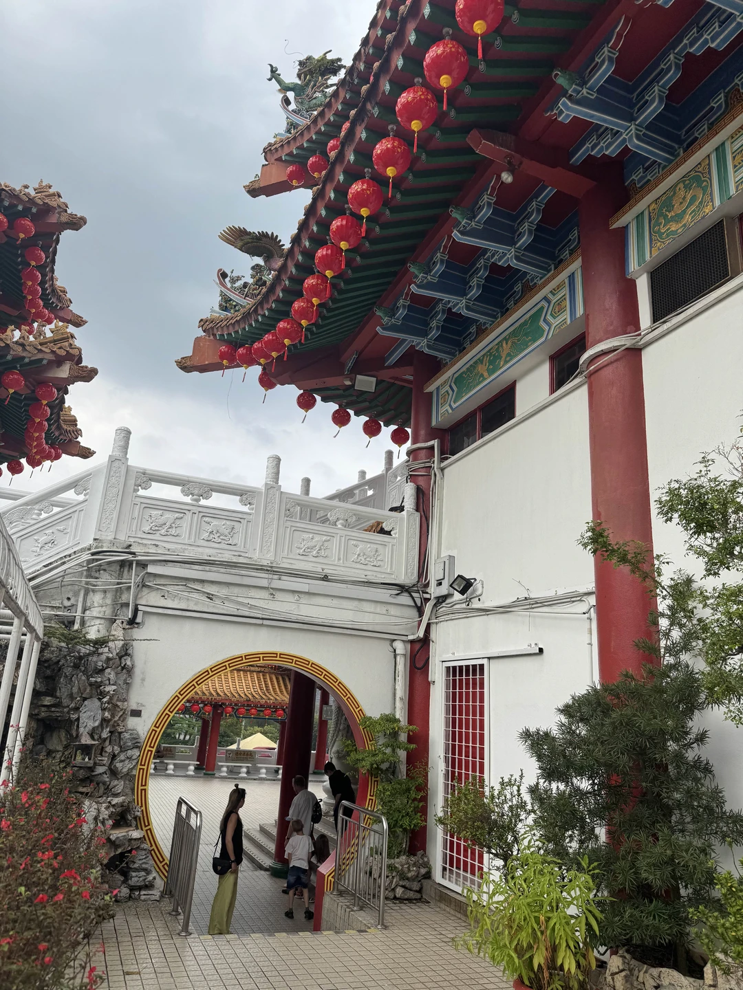 Дана, большая молодец, благодарим за знакомство с Малайзией, интересная подача информации, чуткость, забота. Обязательно рекомендуем!!!