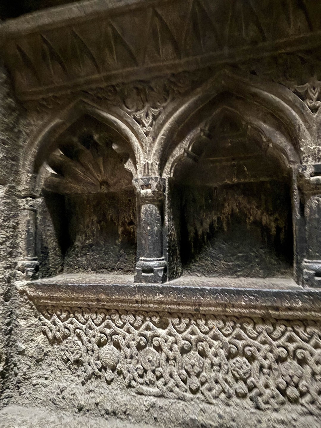 Отличная экскурсия по сильным местам: мощный скальный Гегард, изящный Гарни и космические пейзажи у водохранилища