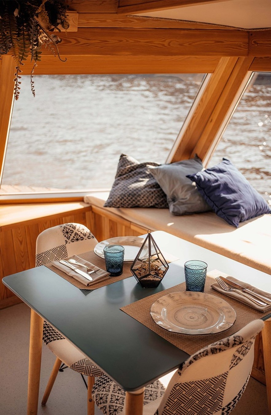 По Москве-реке — на теплоходе-ресторане (6/14)