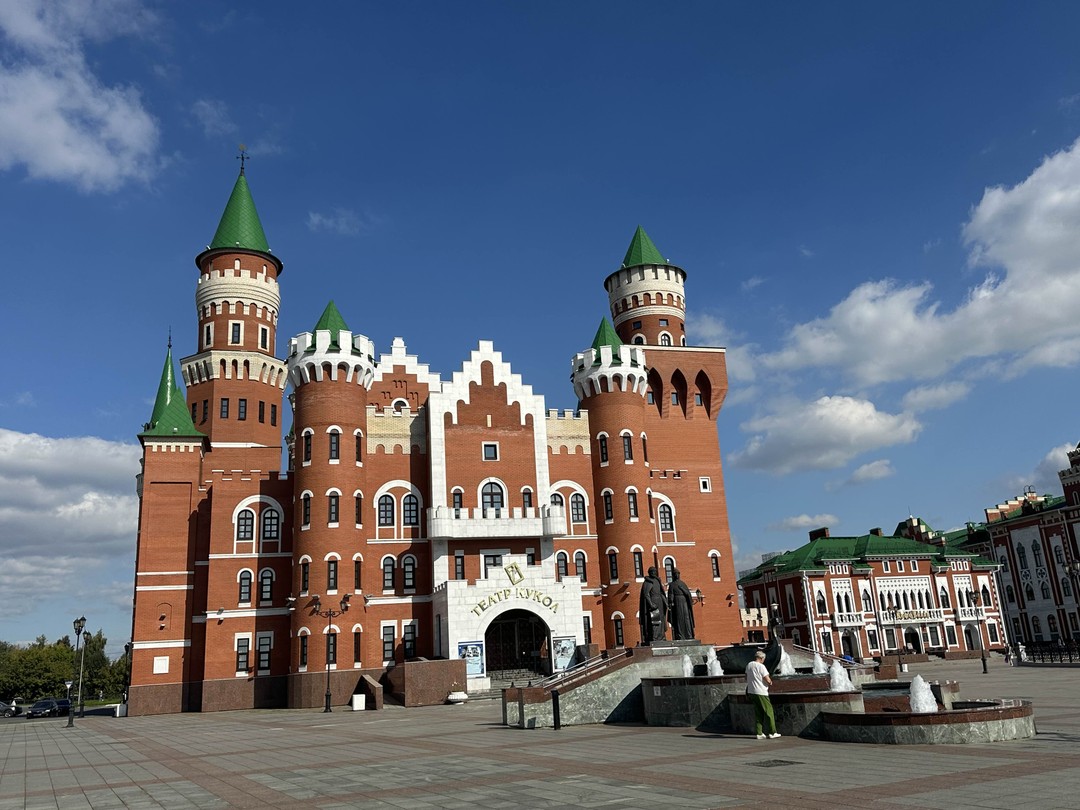 Хорошая экскурсия, легкая прогулка по городу с гидом Ириной. Знакомство прошло замечательно. Спасибо