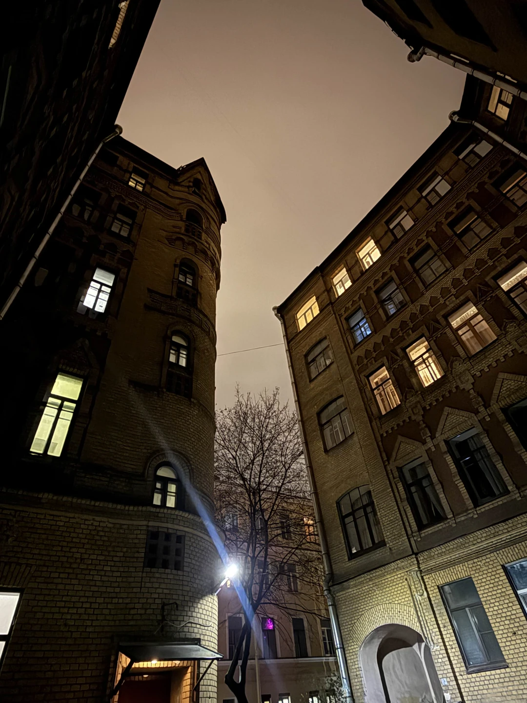 Очень понравилась экскурсия и в особенности наш экскурсовод Елена! Столько интересных подробностей, деталей. Обязательно рекомендую к