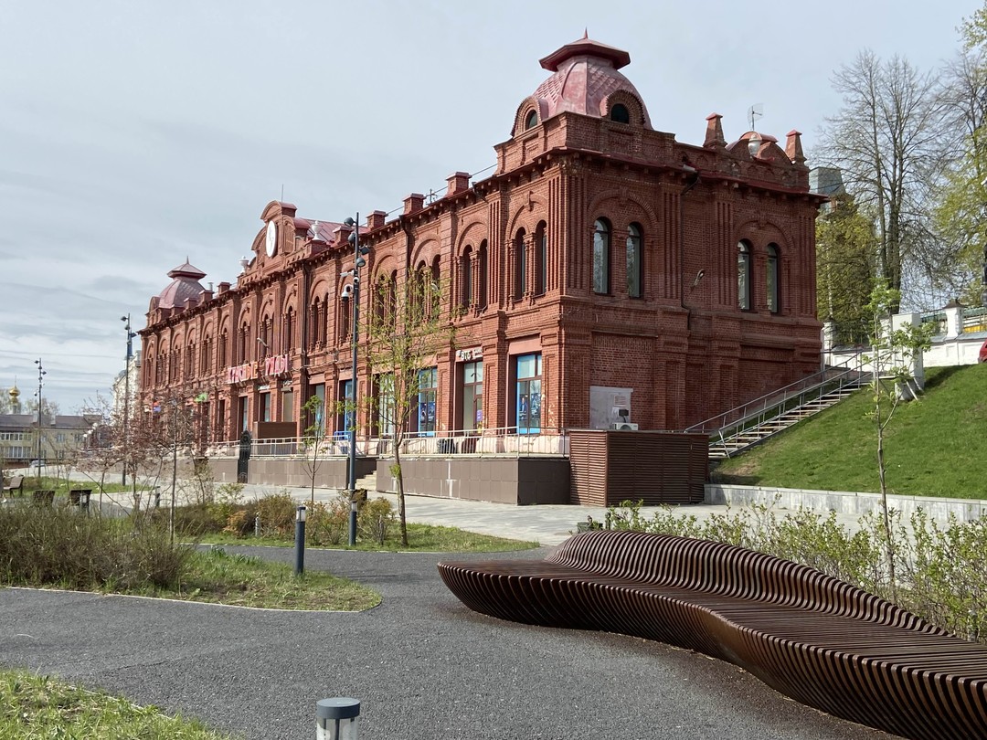 Спасибо организаторам за прекрасную экскурсию по исторической части города. Экскурсия будет интересна, как взрослым, так и детям