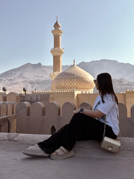 Из Маската - в древнюю крепость Низва и к величественным горам (Елизавета)