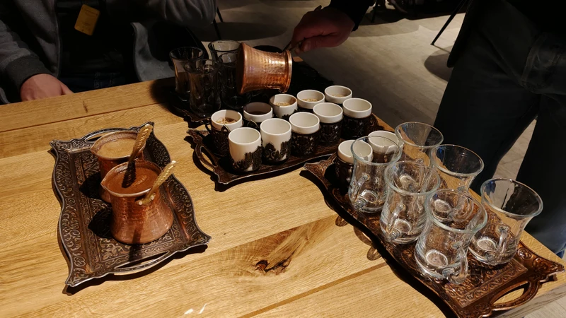 Шикарная экскурсия. Кофе пью давно, но узнал много нового причём не только о кофе, но и об истории