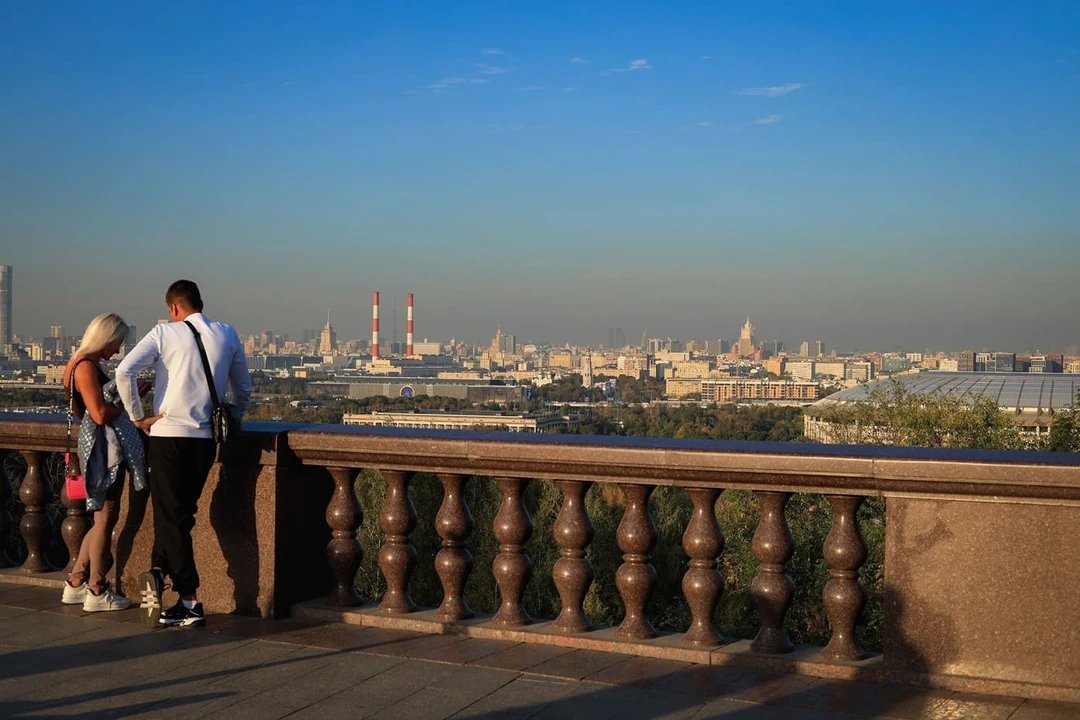 Смотровая площадка на&nbsp;Воробьёвых горах