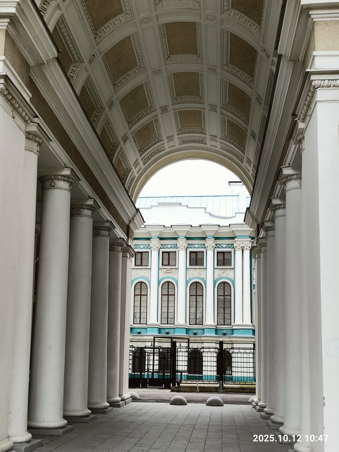 Прекрасные впечатления с момента заказа- нам сразу позволили маневрировать со временем проведения, мы приезжали из области.