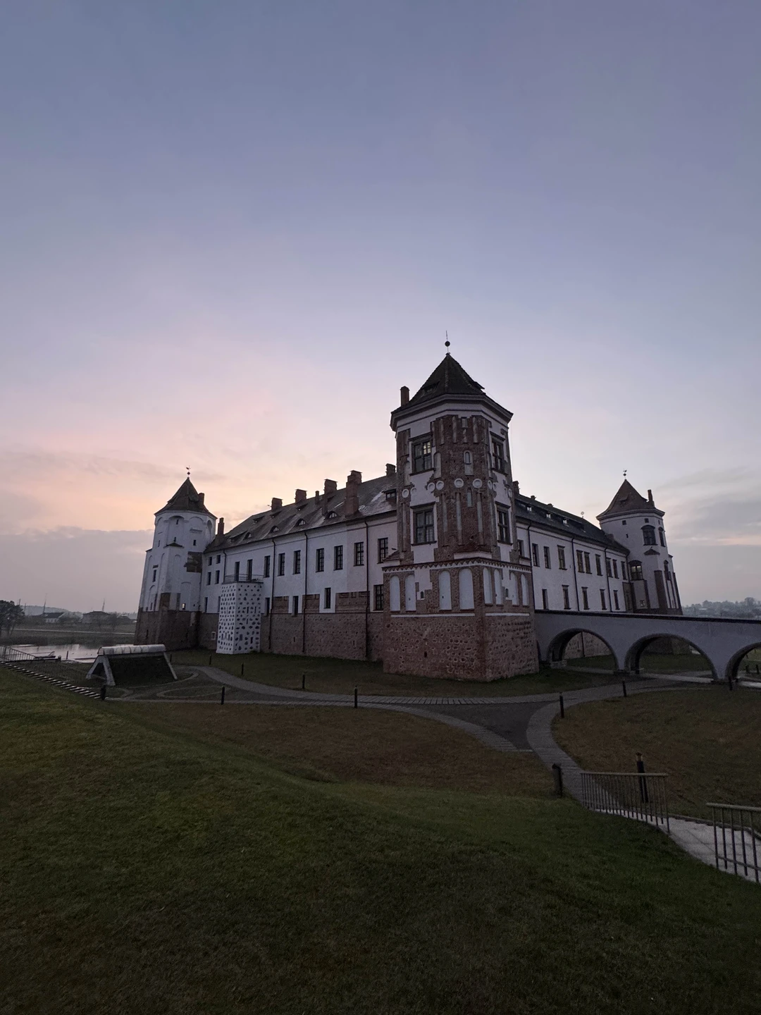 Замки Беларуси: групповая экскурсия в Мир и Несвиж из Минска (Сергей)