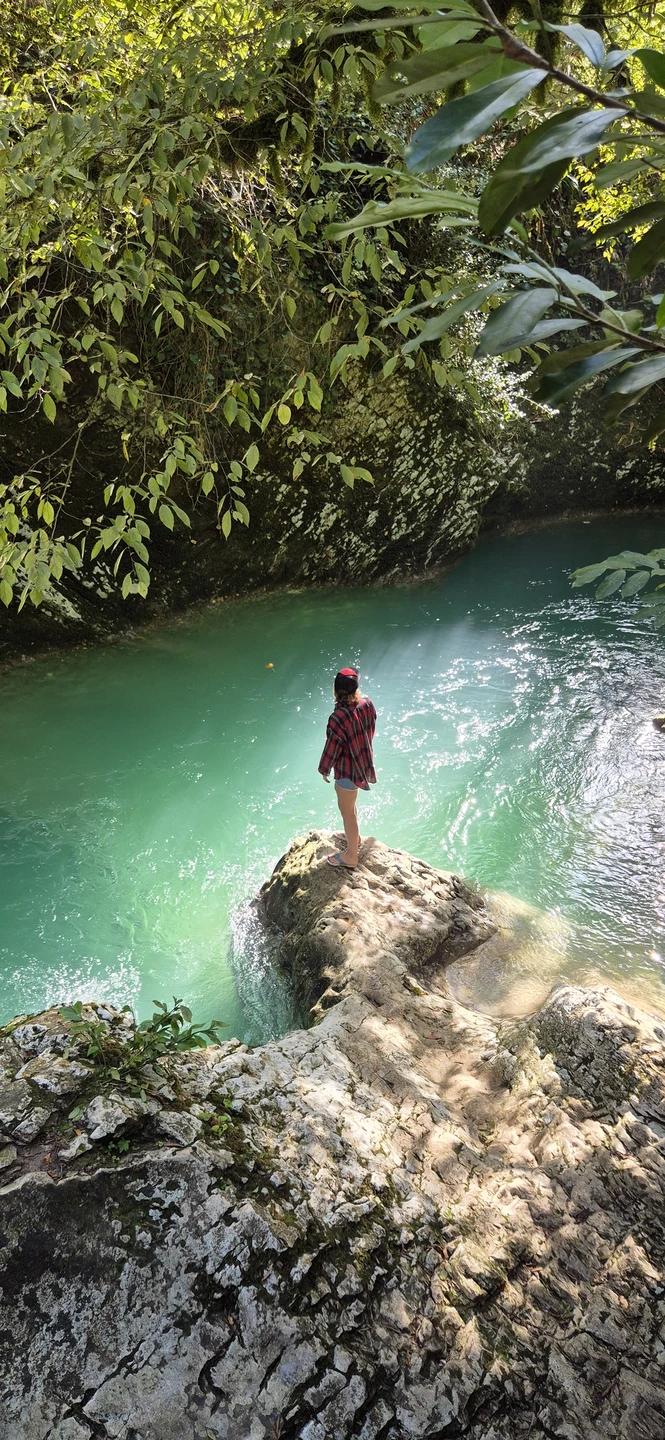 Ездили на экскурсию с Гарри, все прошло великолепно! Впечатления только положительные. Виды красивые, Гарри на отлично