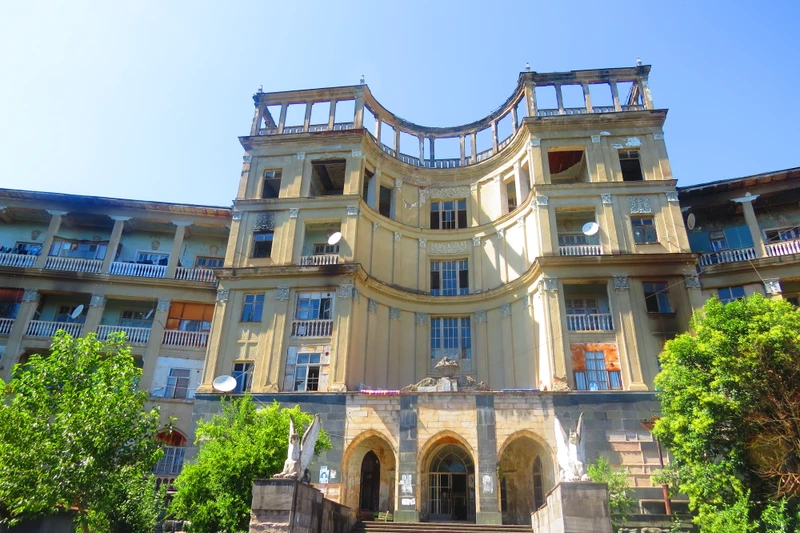 Ничто не вечно. Застывшие санатории Цхалтубо