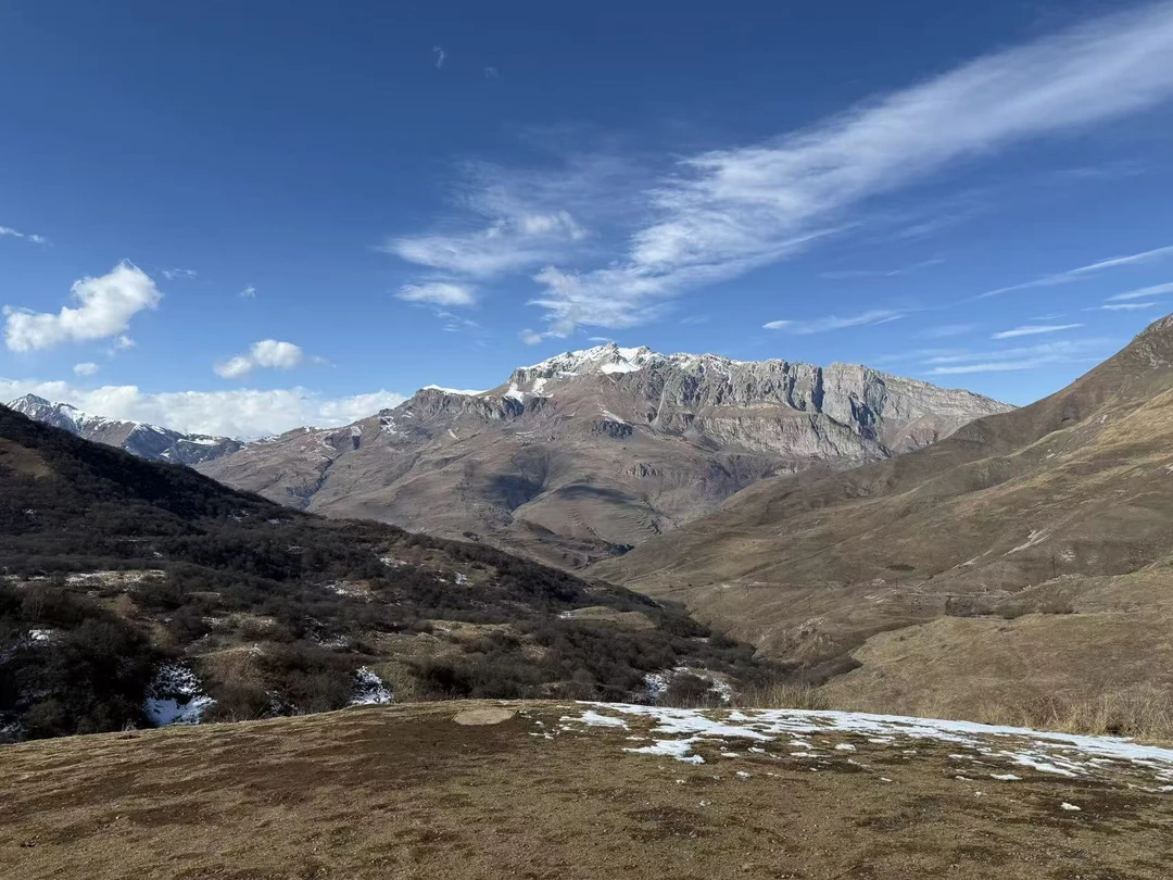 Это запоздалый отзыв, который я пишу уже вернувшись домой. Я туристка и студентка из Китая. Тимур