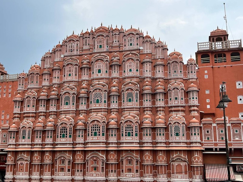 Насыщенный тур в Индию: главные места Дели, Джайпура и Агры и священный город Вриндаван