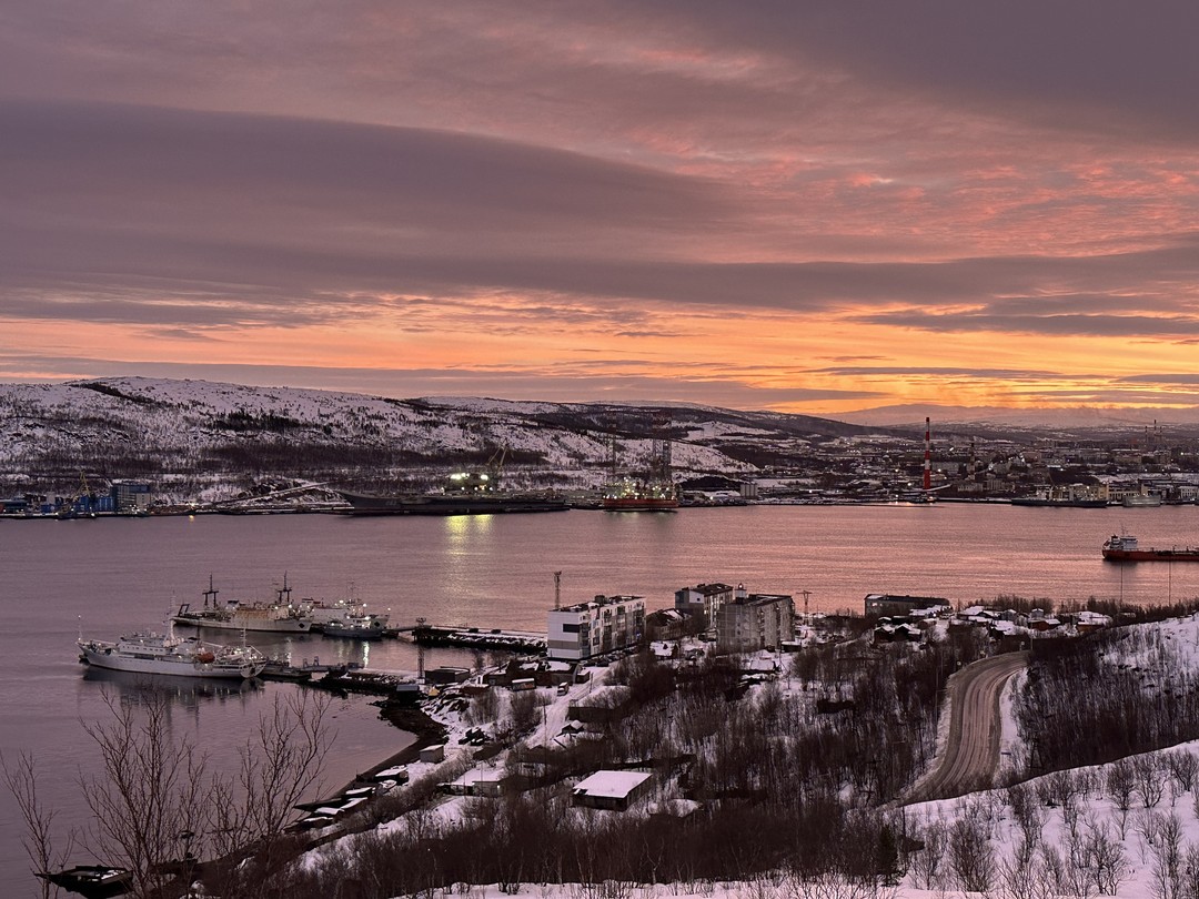 Ходили с Анатолием на сопку Мишукова 24 декабря. Очень понравился сам маршрут и Анатолий, в качестве
