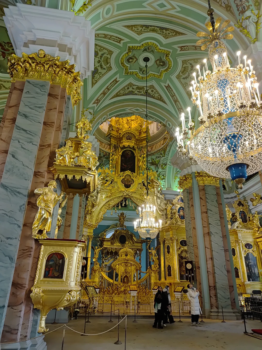 Полное погружение в историю, очень понятная подача материала,в ходе рассказа экскурсовода возникали вопросы,Наталья блестяще на них