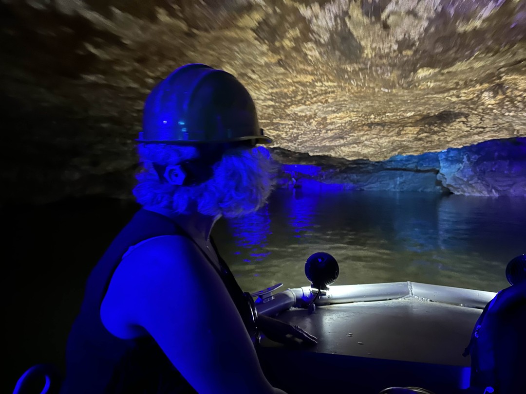 Нас впечатлило, как умело и спокойно вы помогали преодолевать организационные сложности. Спасибо, что во время поездки