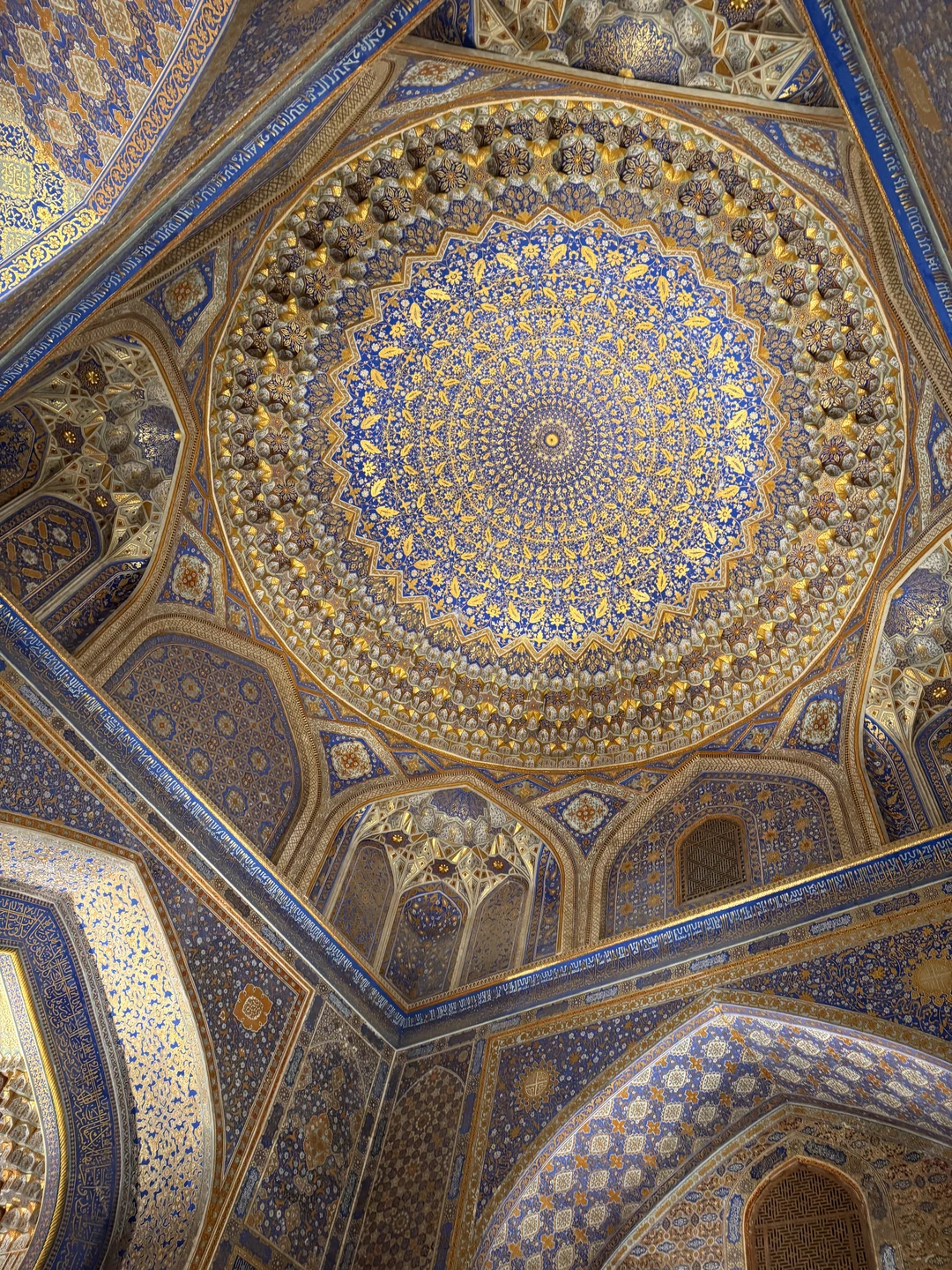 Добрый день. Спасибо Тимуру за экскурсию. Было интересно, структурировано и по делу. Отвечал на вопросы, дополнительно