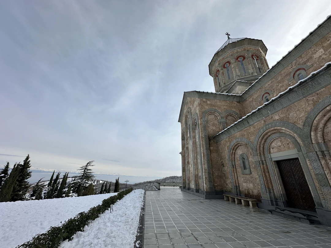 Благодарю экскурсовода Тимура за содержательную экскурсию! Очень хорошо владеет материалом. Отвечает на все вопросы. Вежлив, доброжелателен