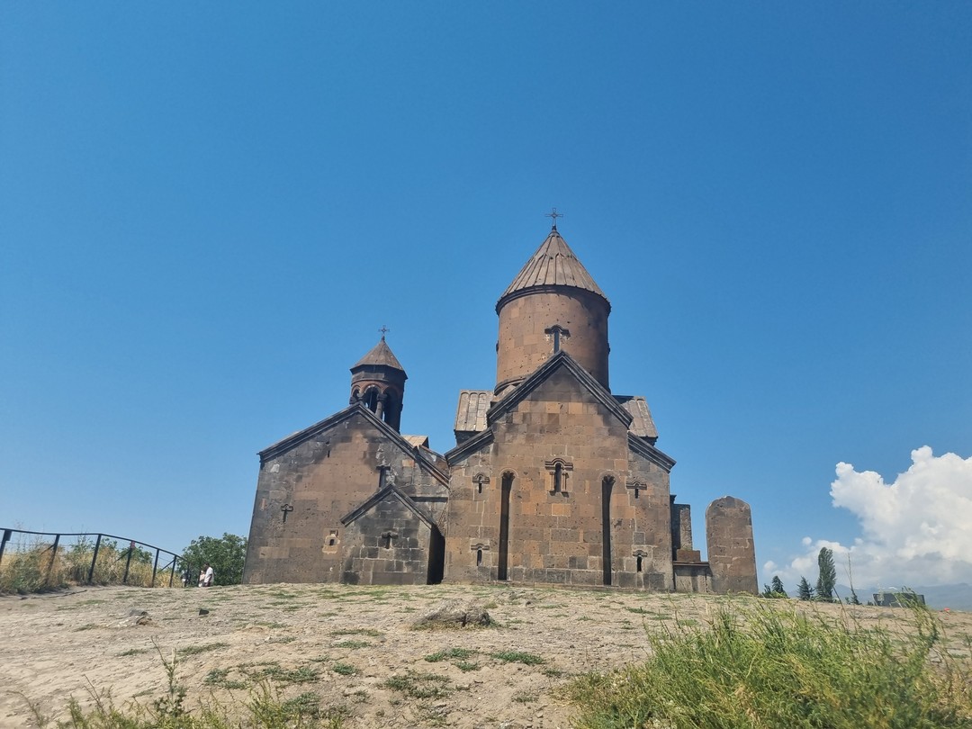 Спасибо за экскурсию! Нам очень повезло, что мы с дочкой выбрали эту экскурсию. Роланд очень интересный
