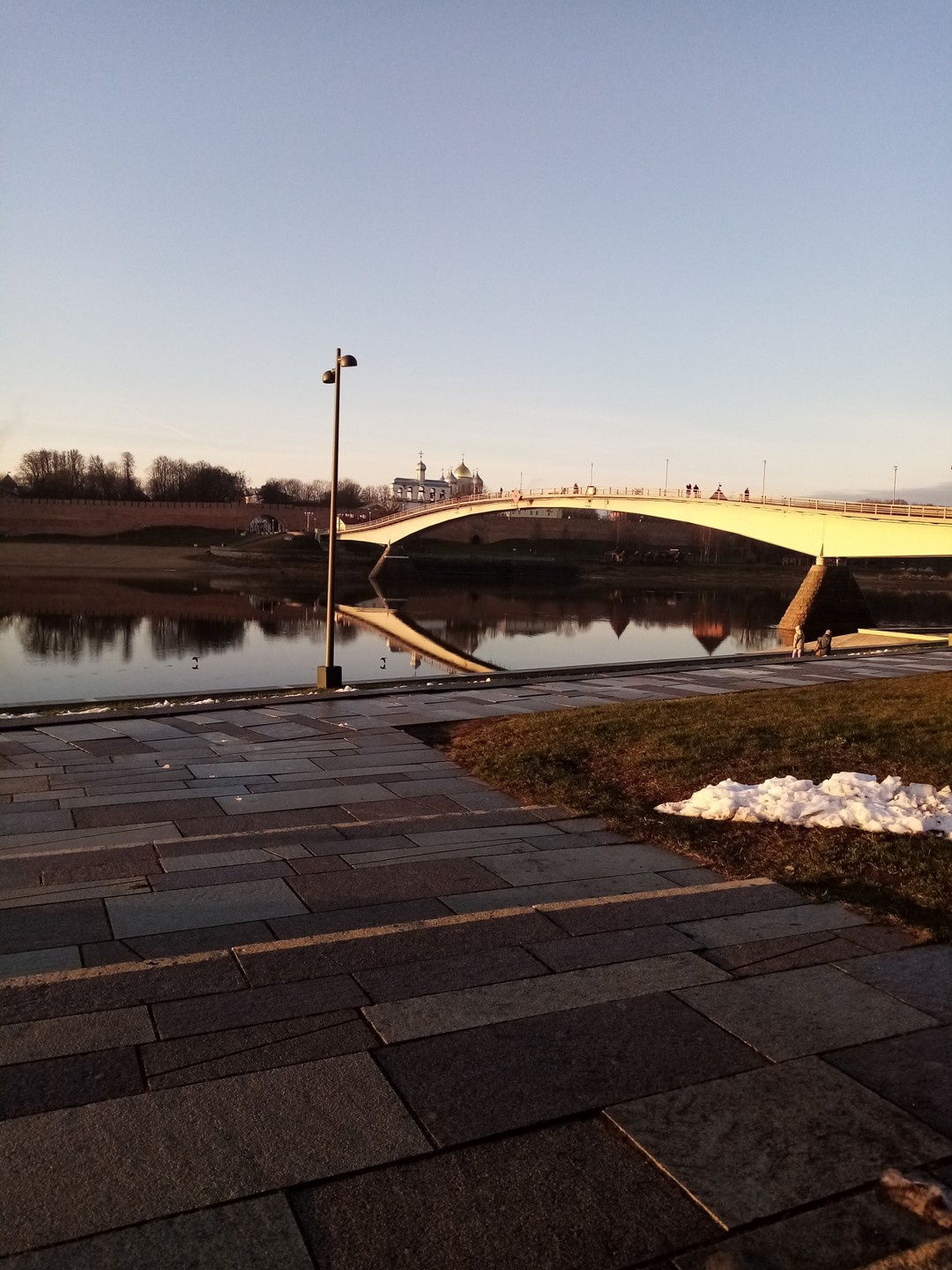 Экскурсия не просто ПОНРАВИЛАСЬ, но я в ВОСТОРГЕ от экскурсии! Экскурсовод Максим Фёдорович абсолютно профессиональный экскурсовод.