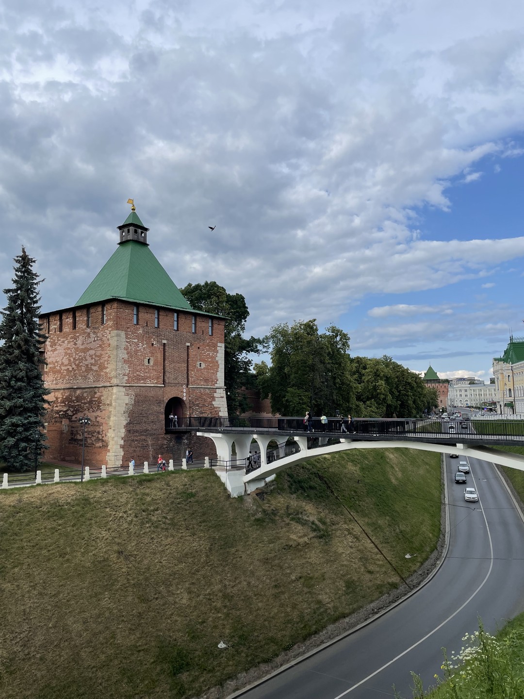 Были на двух маршрутах с Ольгой Германовной. Очень понравилось. Так понятно вещает. Столько всего нового узнали