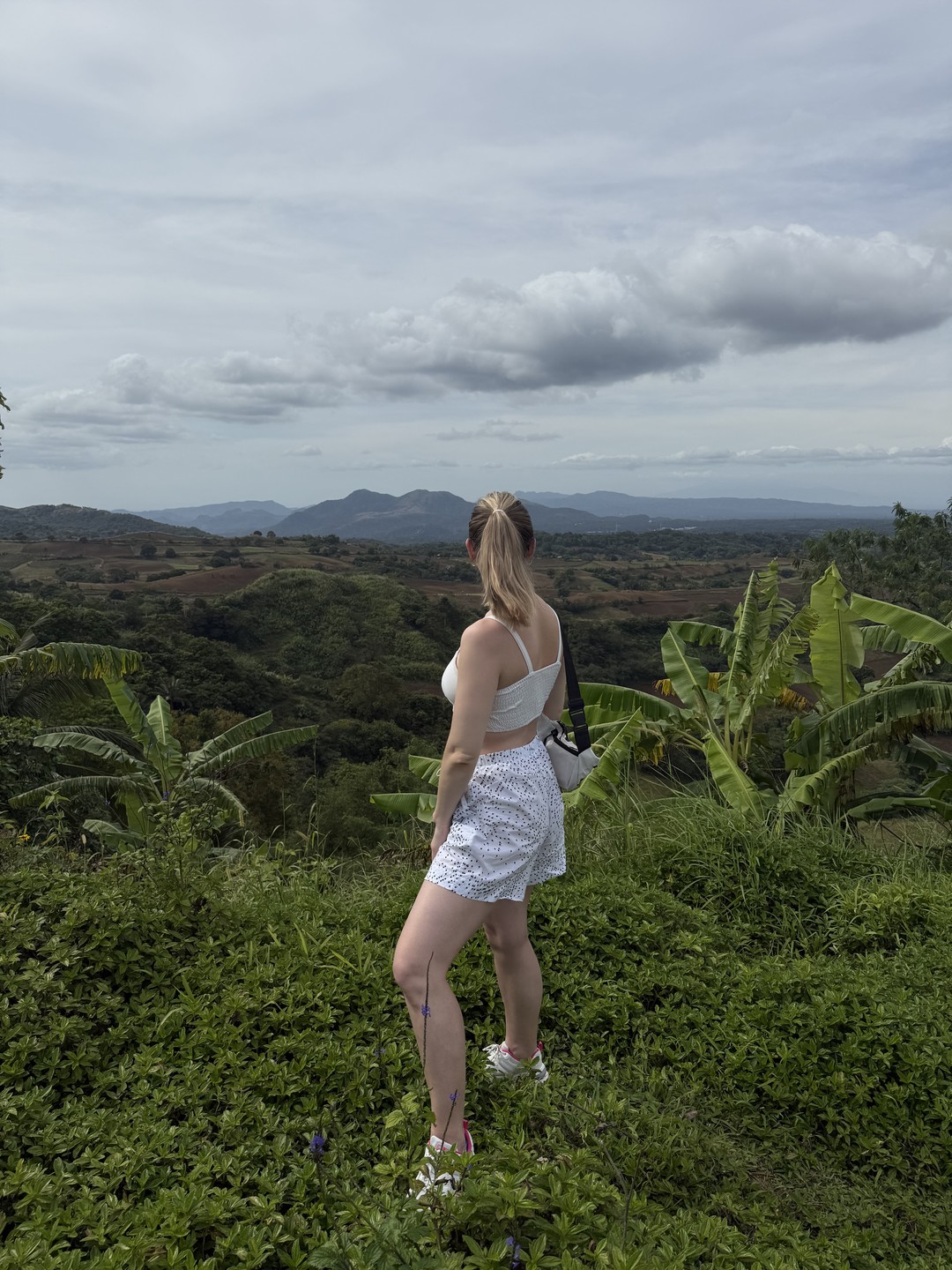 Евгению огромное спасибо, всё чётко организовано. Ездили на экскурсию по острову Лусон, всё что заявлено в