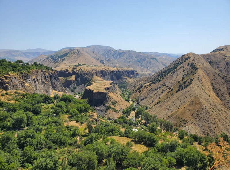 Гарни, Гегард, Симфония камней и конная прогулка