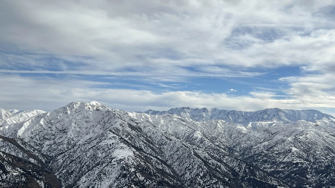 Спасибо большое за чудесную поездку в горы, отдохнула всей душой и налюбовалась красотой природы. Игорь отличный