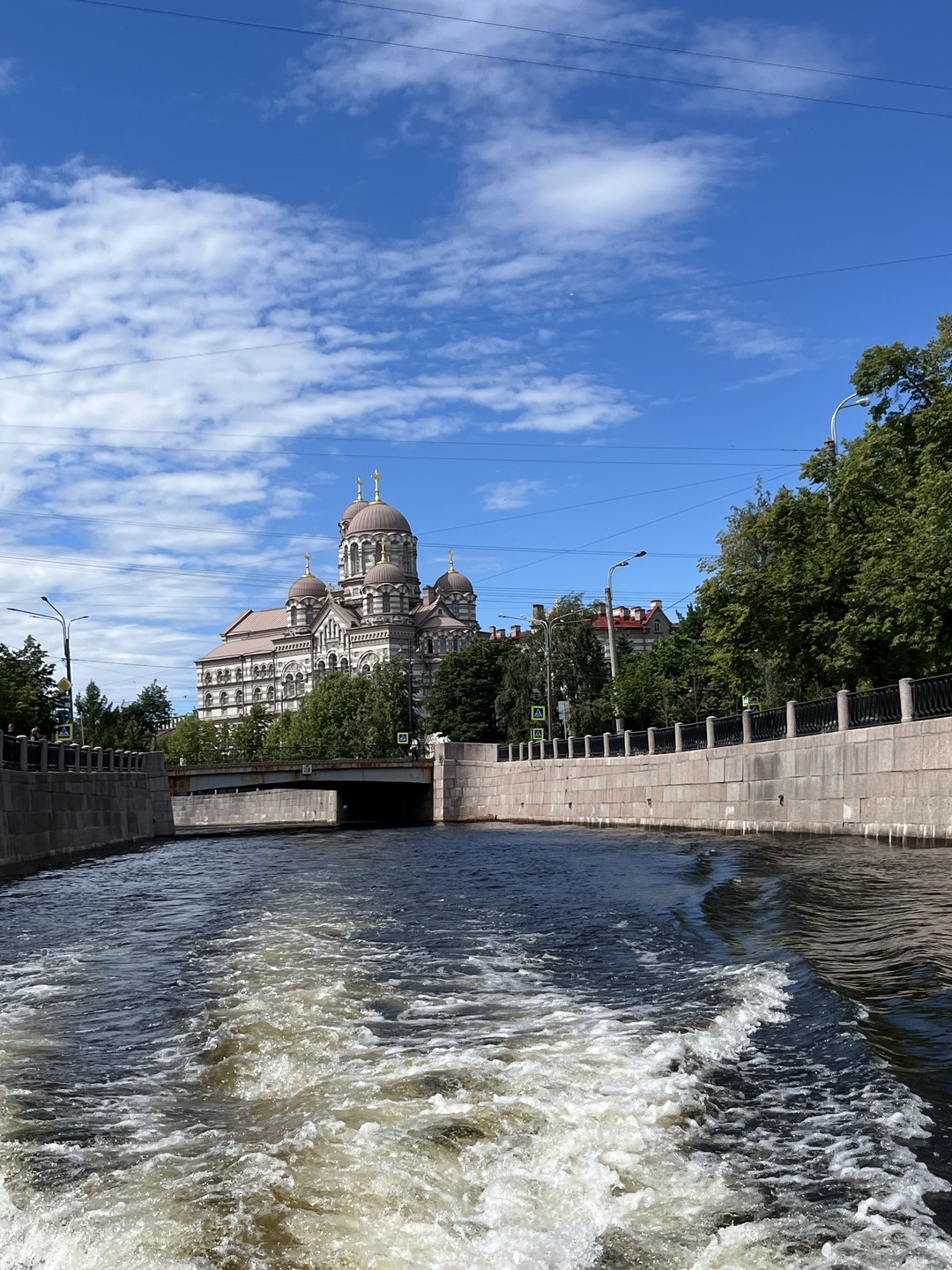 Вдоль Петроградской стороны - на катере в небольшой группе (Ольга)
