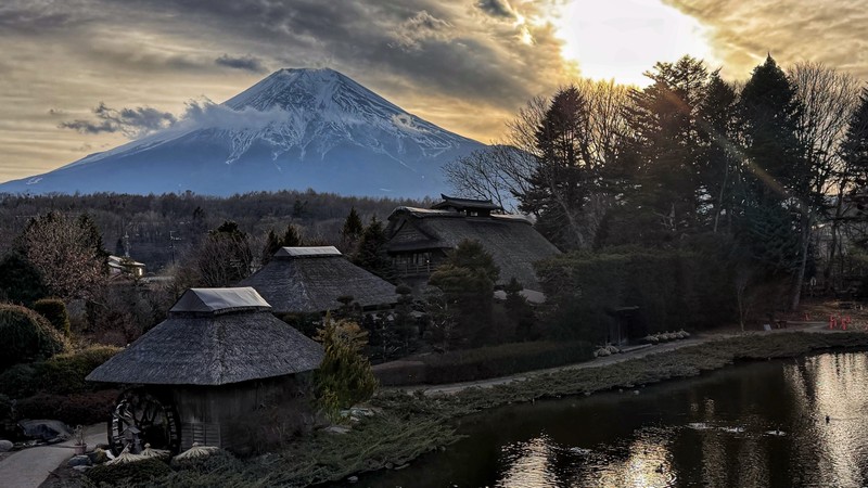Экскурсия прошла отлично. Александр корректировал её с учетом наших пожеланий. Показал все самые интересные и топовые