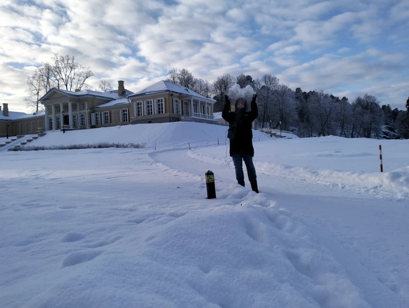 Очень всё понравилось. Люблю всё старое, спасибо за такое путешествие Зимой. Даже зимой я поймал вайб и весь день был прекрасный!