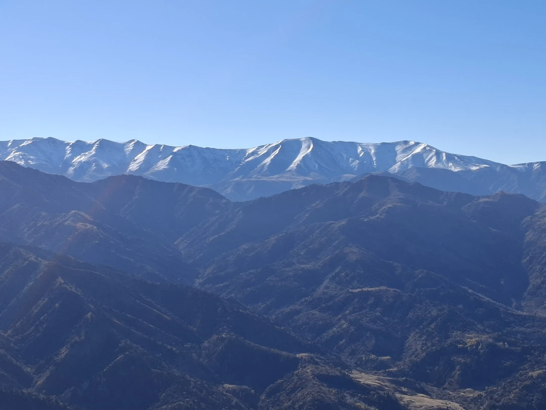 Горы на горнолыжке Амирсой - это незабываемо. Очень впечатлило. Не хотелось оттуда уезжать
