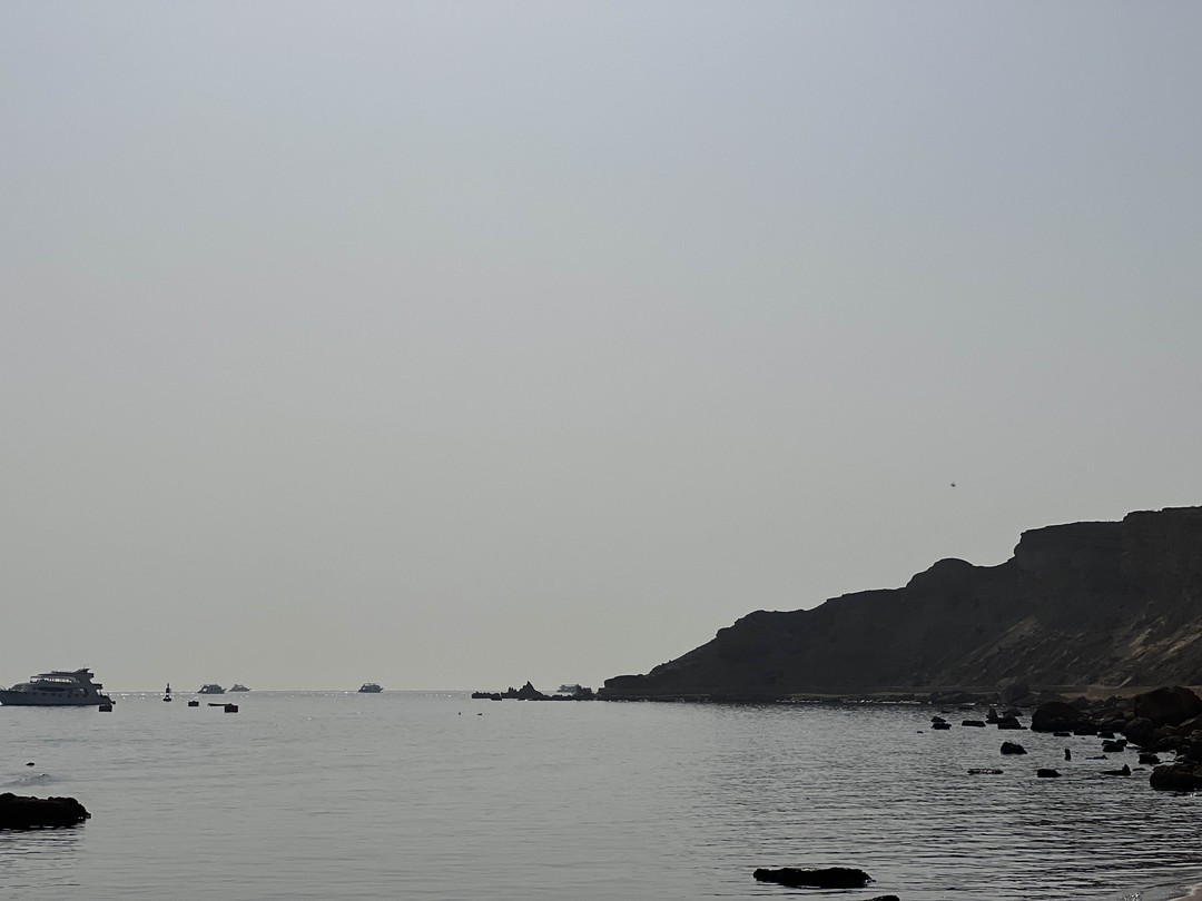 Сбежать с курорта: путешествие к рифам острова Тиран (Василисса)