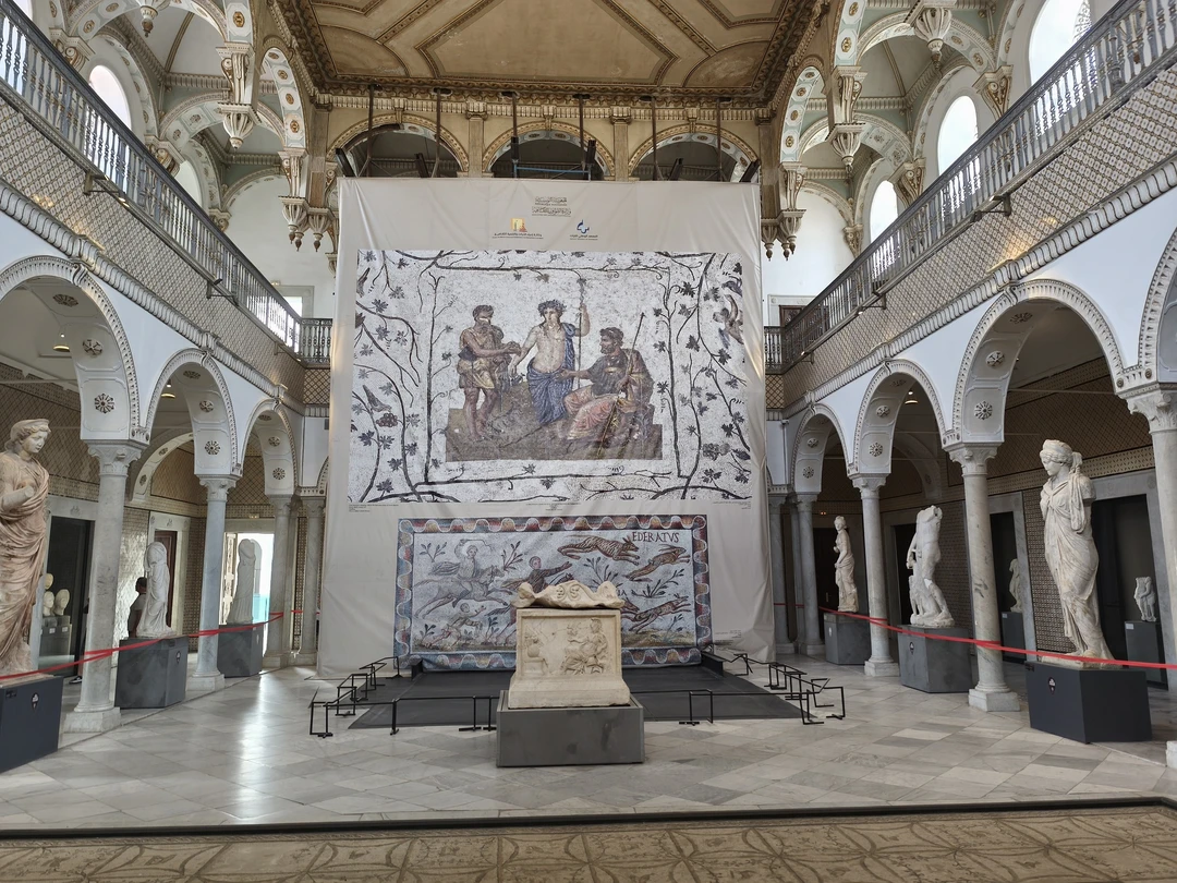 Великолепная экскурсия! Гидом был Самир. Экскурсия длилась более 9 часов. И началась она не с приездом