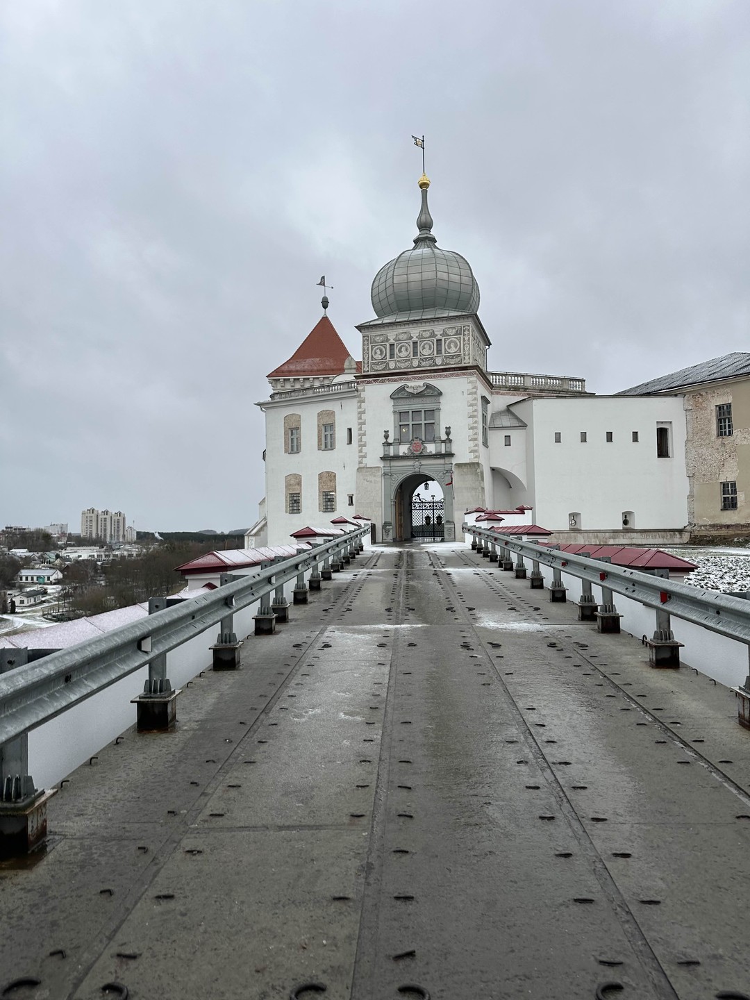 Было невероятно холодно и сыро, но гид постарался минимизировать наши страдания 🫡