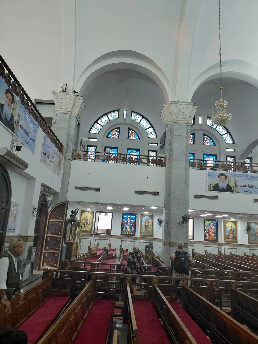 Всё было просто замечательно отличный гид. Все отлично рассказано