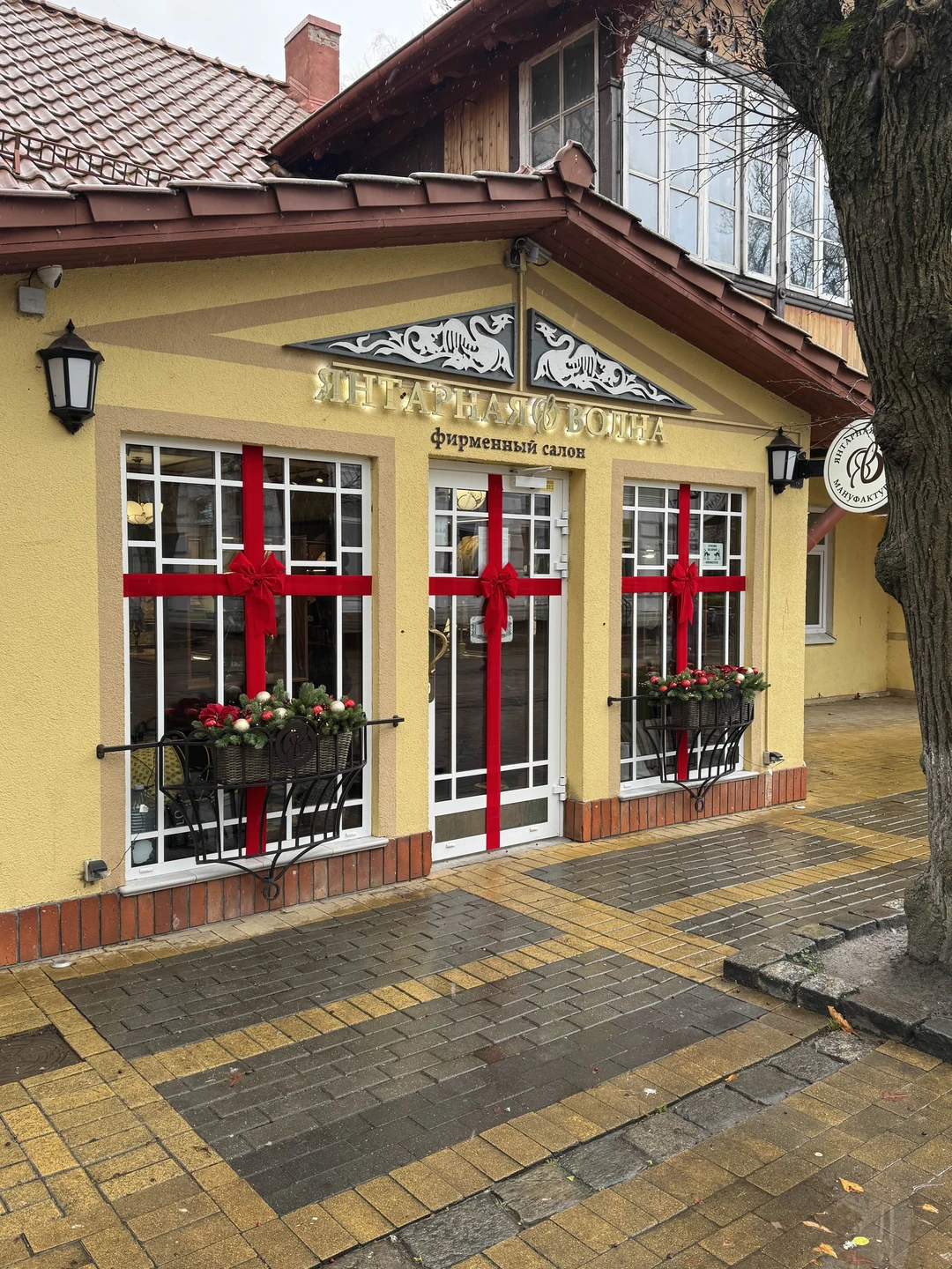 Мы провели чудесный день в Зеленоградске и Светлогорске в компании замечательного гида Елены. Это была по-настоящему