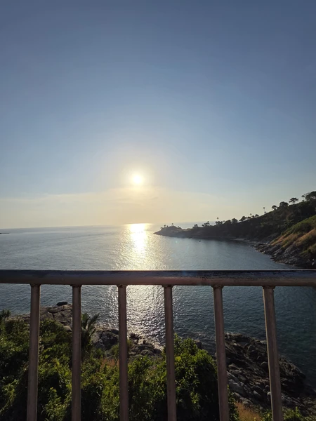 Мы получили большое удовольствие от путешествия по Пхукету с Леонидом. Прекрасно продуманная логистика, с учётом наших