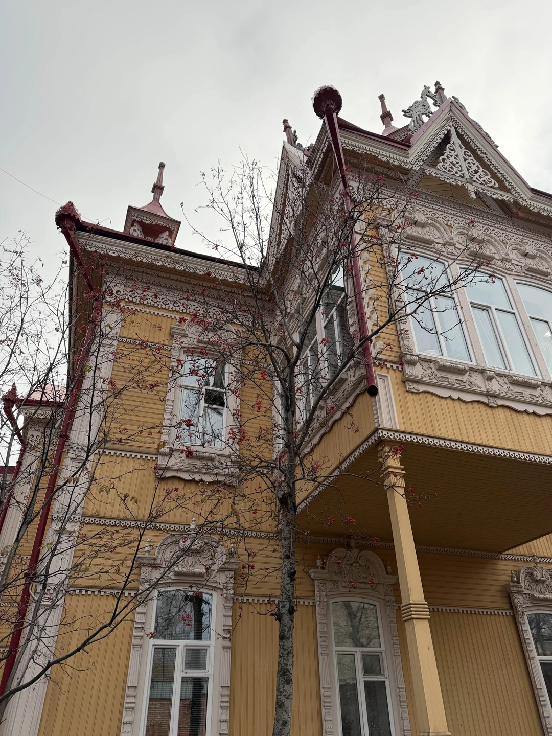 Очень довольны экскурсией, рекомендую! Экскурсовод внимательный, приятный и эрудированный