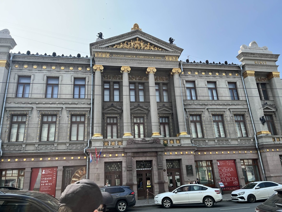Экскурсия по городу прошла очень интересно и насыщенно. Гид Алена отлично знает город, делится увлекательными фактами