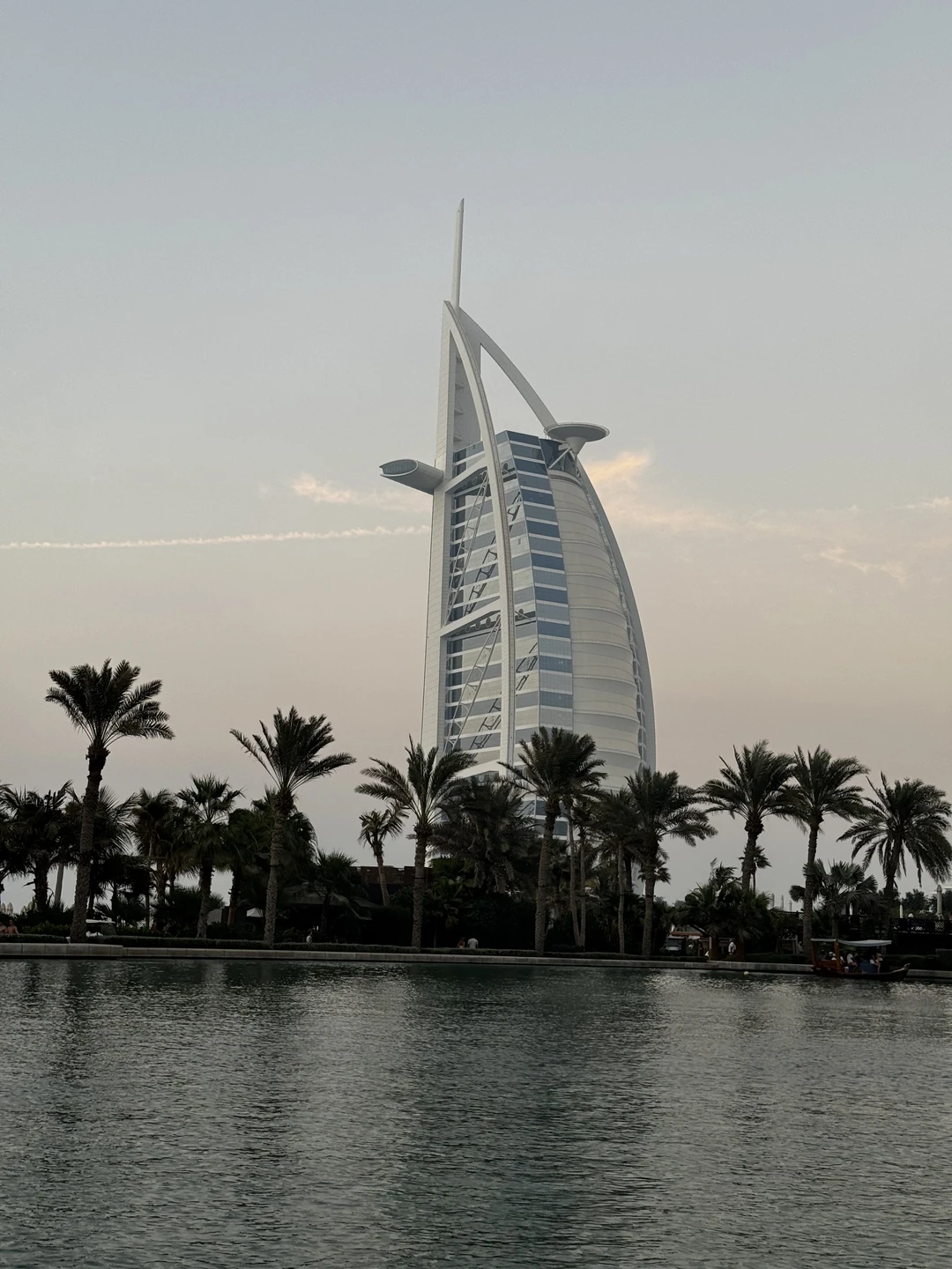 Экскурсия нам очень понравилась. Амин оперативно ответил на все вопросы перед экскурсией, вовремя приехал, спланировал нашу