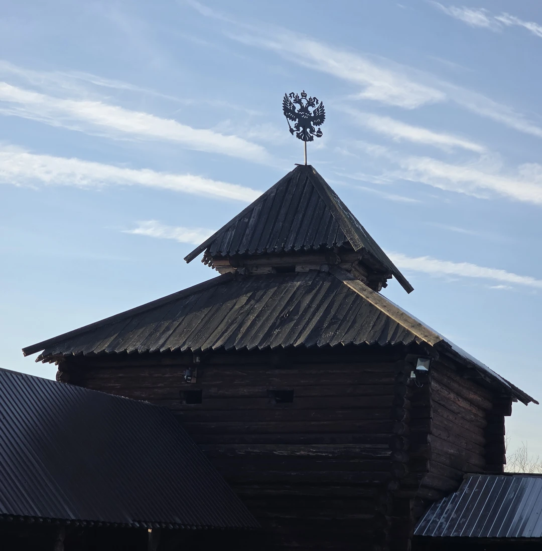 Давно интересовался темой Сибирских казаков и очень хотелось посмотреть на быт вживую. Понравился комфортный и достаточно