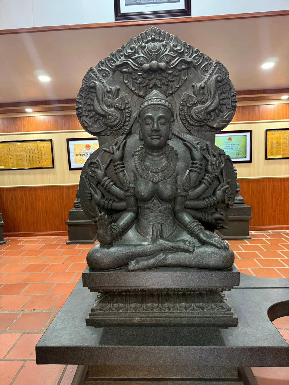 Побывали на обзорной экскурсии с Дмитрием. Все очень понравилось. Для нас, вникать в культуру древней цивилизации