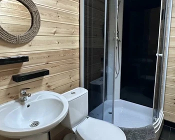 Фото отзыва 1: авторский тур "Мир прозрачных сосулек и огромных торосов: Байкал с катанием на снегоходах и Улан-Удэ (всё включено)"