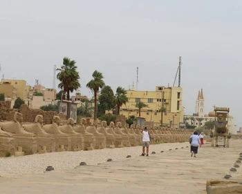 Город живых и город мёртвых